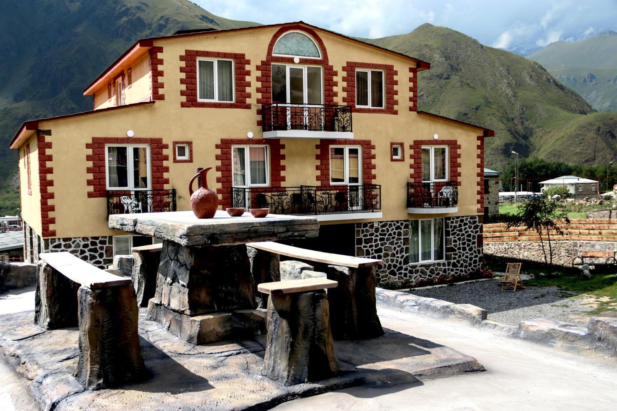 Tower Hotel Kasbegi Buitenkant foto